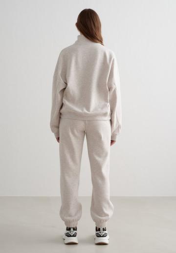 Спортивная толстовка