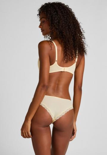 Бюстгальтер без косточек