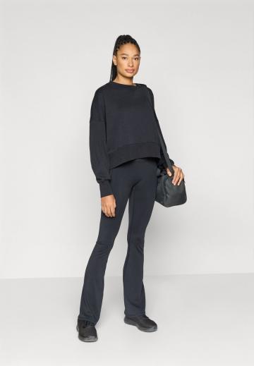 Спортивная толстовка