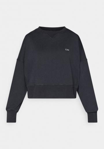 Спортивная толстовка