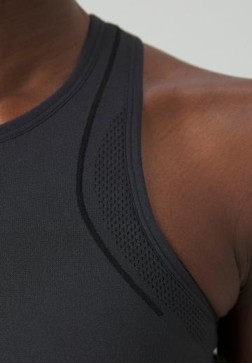 Спортивный бюстгальтер