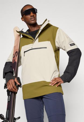 Сноубордическая куртка