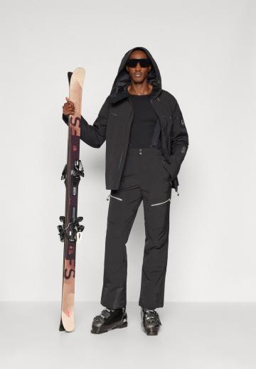 Сноубордическая куртка