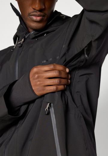 Сноубордическая куртка