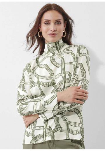 Атласная блузка