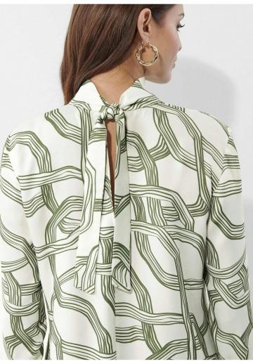 Атласная блузка