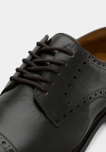 Ботинки на шнуровке