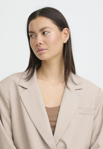 Короткое пальто