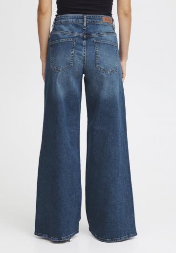 Клешеные джинсы