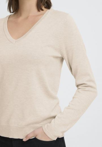 Пуловер с вырезом V
