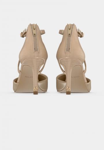 Туфли на высоком каблуке