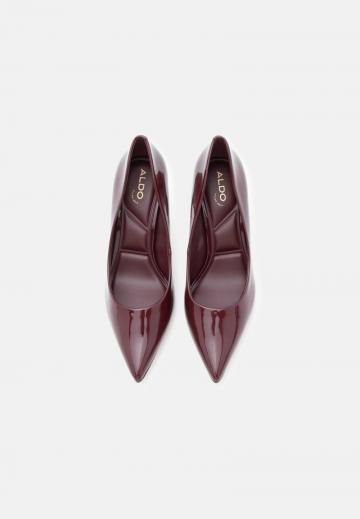 Туфли на высоком каблуке