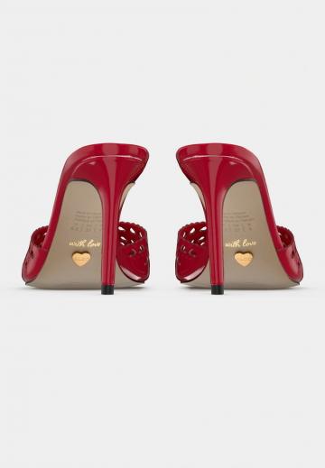 Босоножки на каблуке