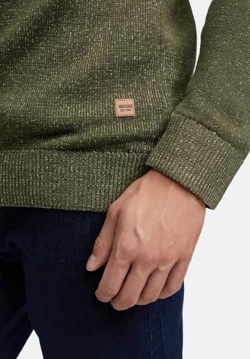 Вязаная кофта