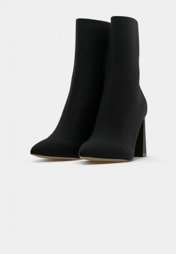 Полусапожки на высоком каблуке