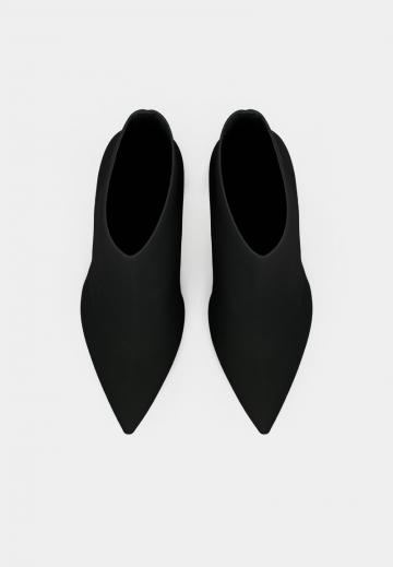 Полусапожки на высоком каблуке