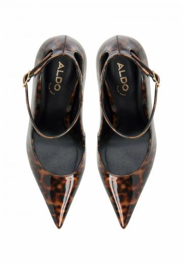 Туфли на высоком каблуке