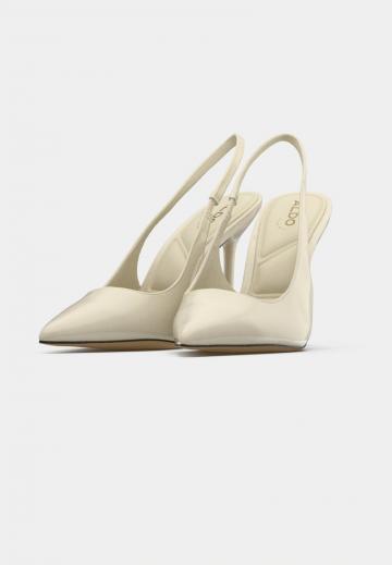 Туфли на высоком каблуке