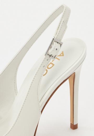 Туфли на высоком каблуке