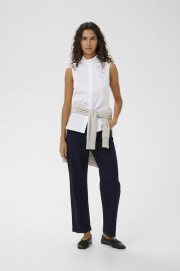 Блузка без рукавов