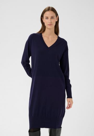 Вязаное платье