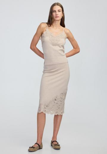 Топ на бретельках