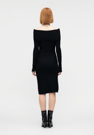 Вязаное платье