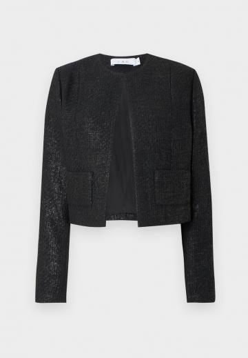 Короткая куртка