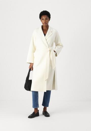 Шерстяное пальто