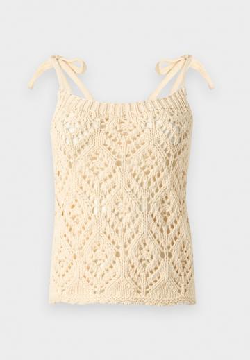 Топ на бретельках