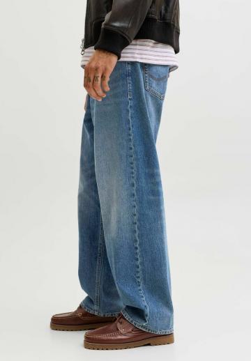 Свободные джинсы