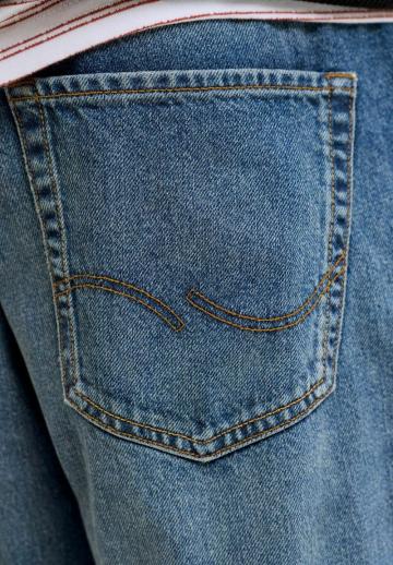 Свободные джинсы