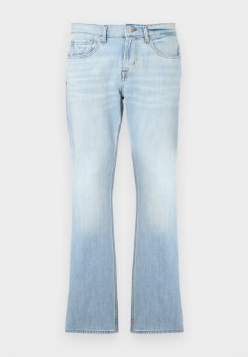 Клешеные джинсы