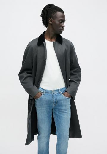 Узкие джинсы