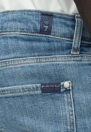 Узкие джинсы