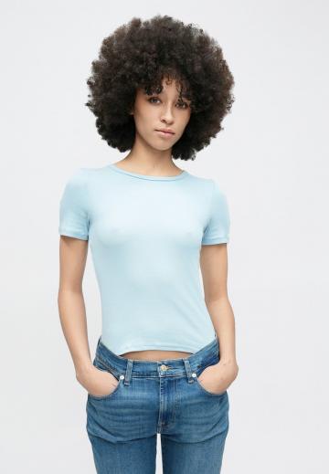 Короткие джинсы