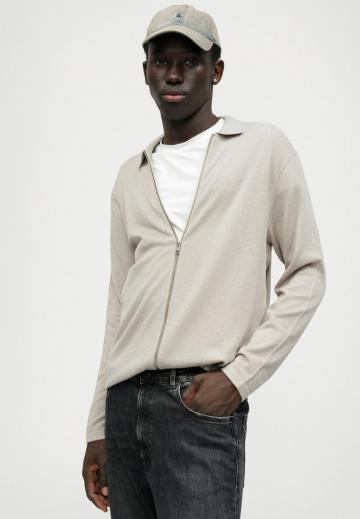 Вязаная кофта