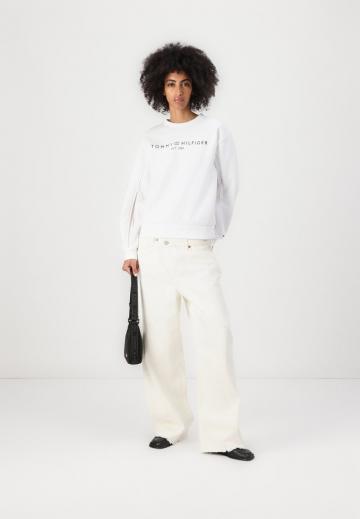 Свободные джинсы