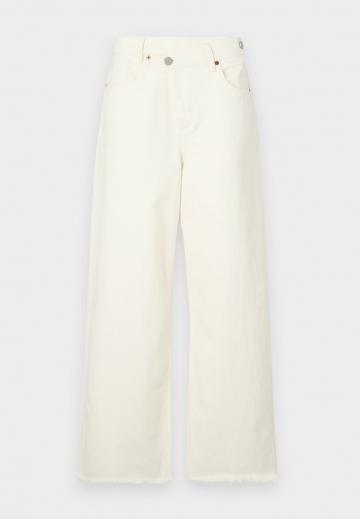 Свободные джинсы