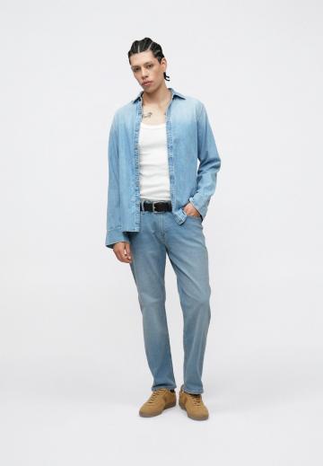 Прямые джинсы