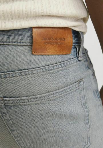 Свободные джинсы