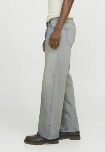 Свободные джинсы