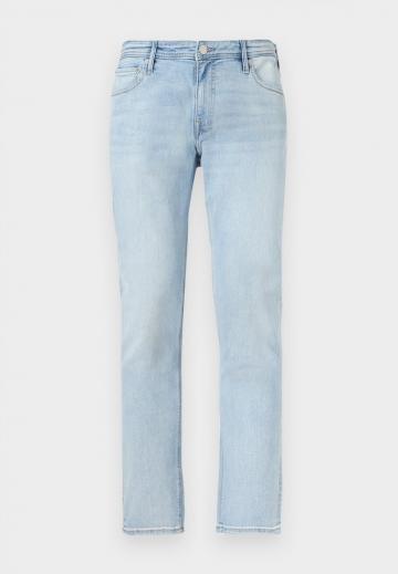 Узкие джинсы