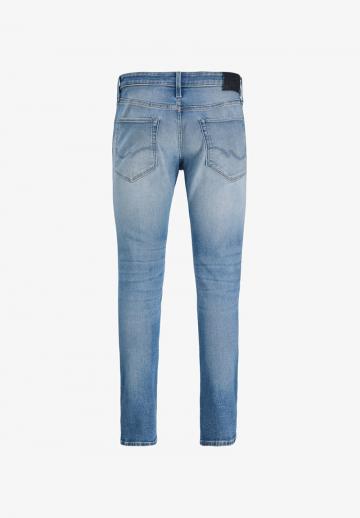 Узкие джинсы