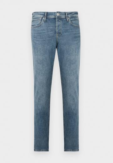 Узкие джинсы