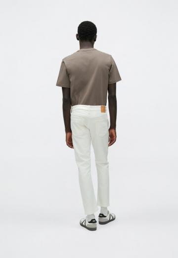 Узкие джинсы