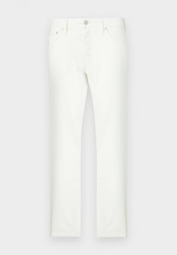 Узкие джинсы