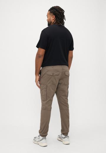 Брюки с накладными карманами