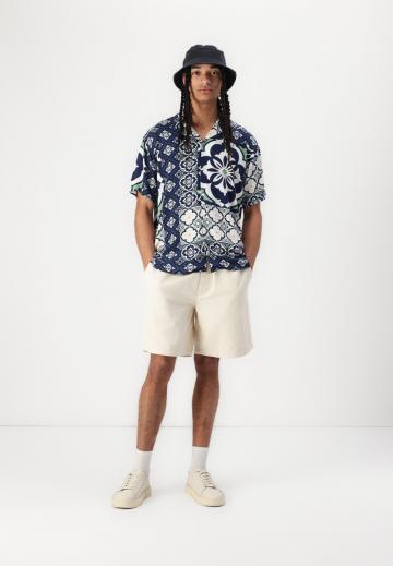 Рубашка с коротким рукавом