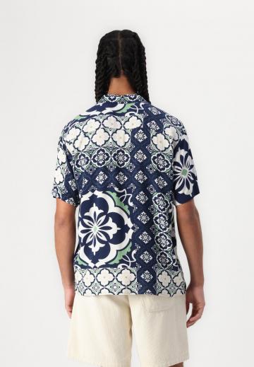 Рубашка с коротким рукавом